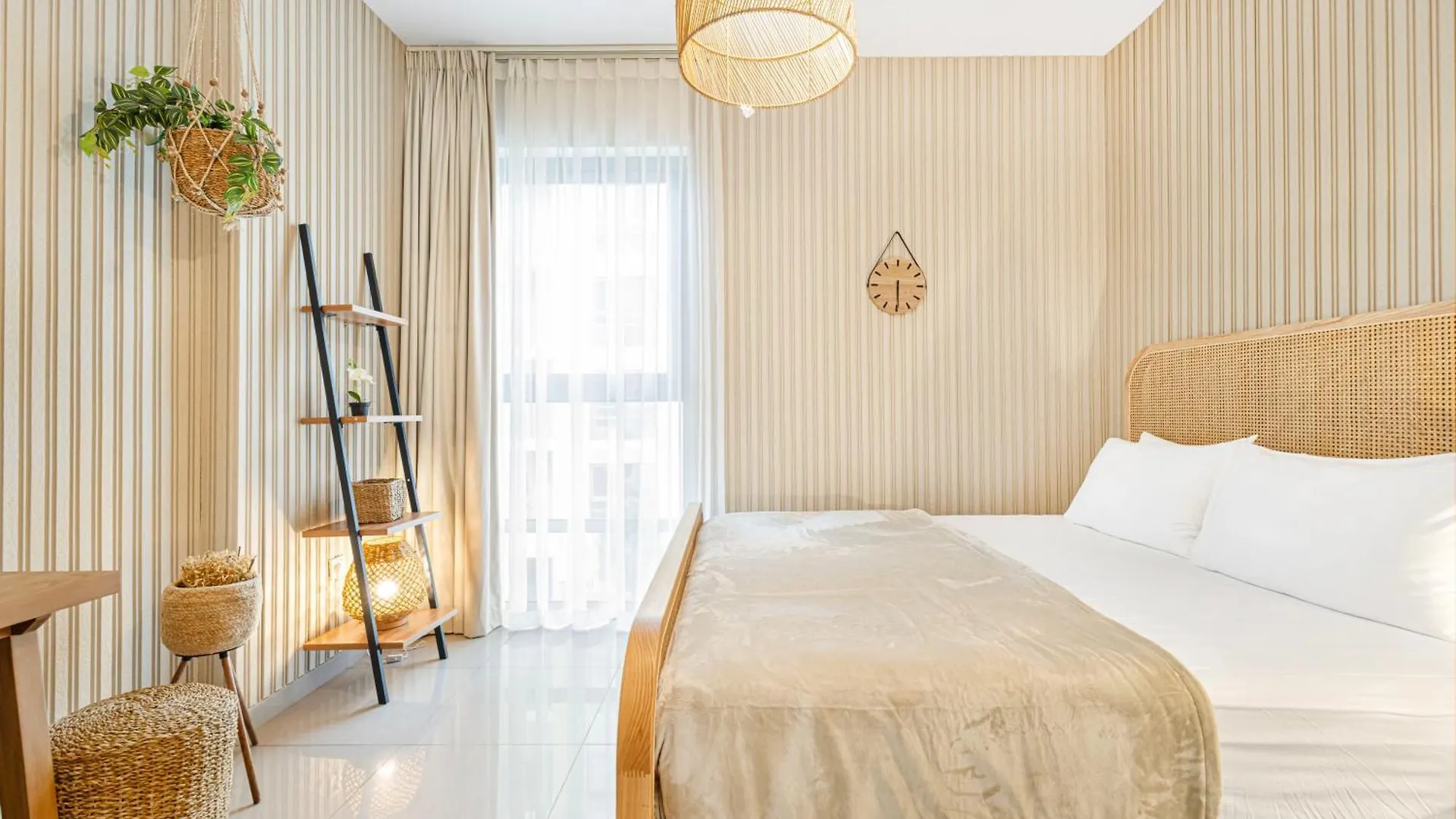 שארג'ה 1Br Casablanca Retreat By Blue Cloud Holidays 0*,
